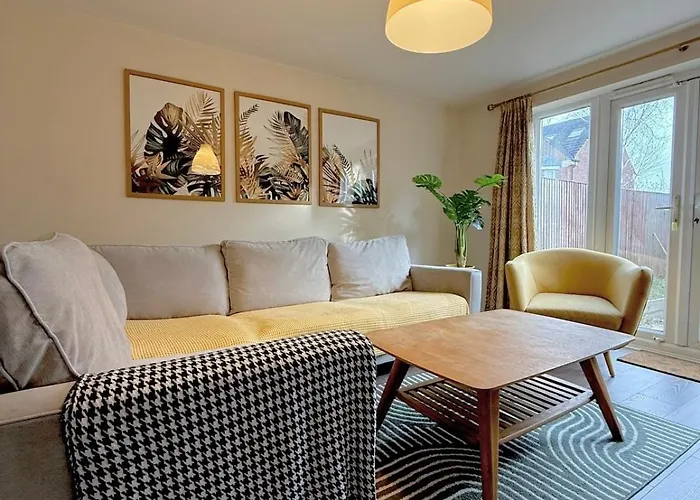 The Retreat - 4 Bedroom Townhouse * 利兹