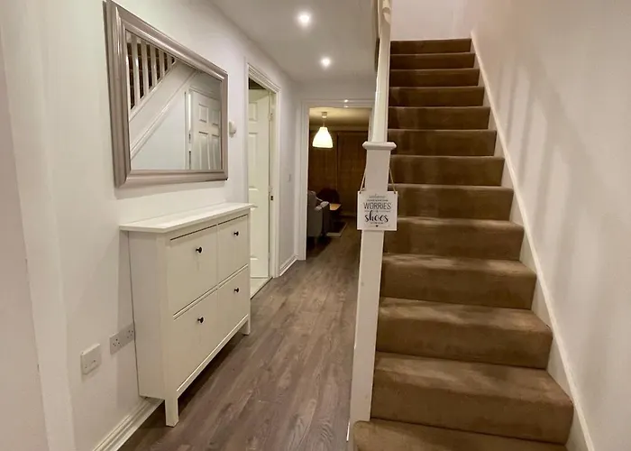 The Retreat - 4 Bedroom Townhouse 利兹